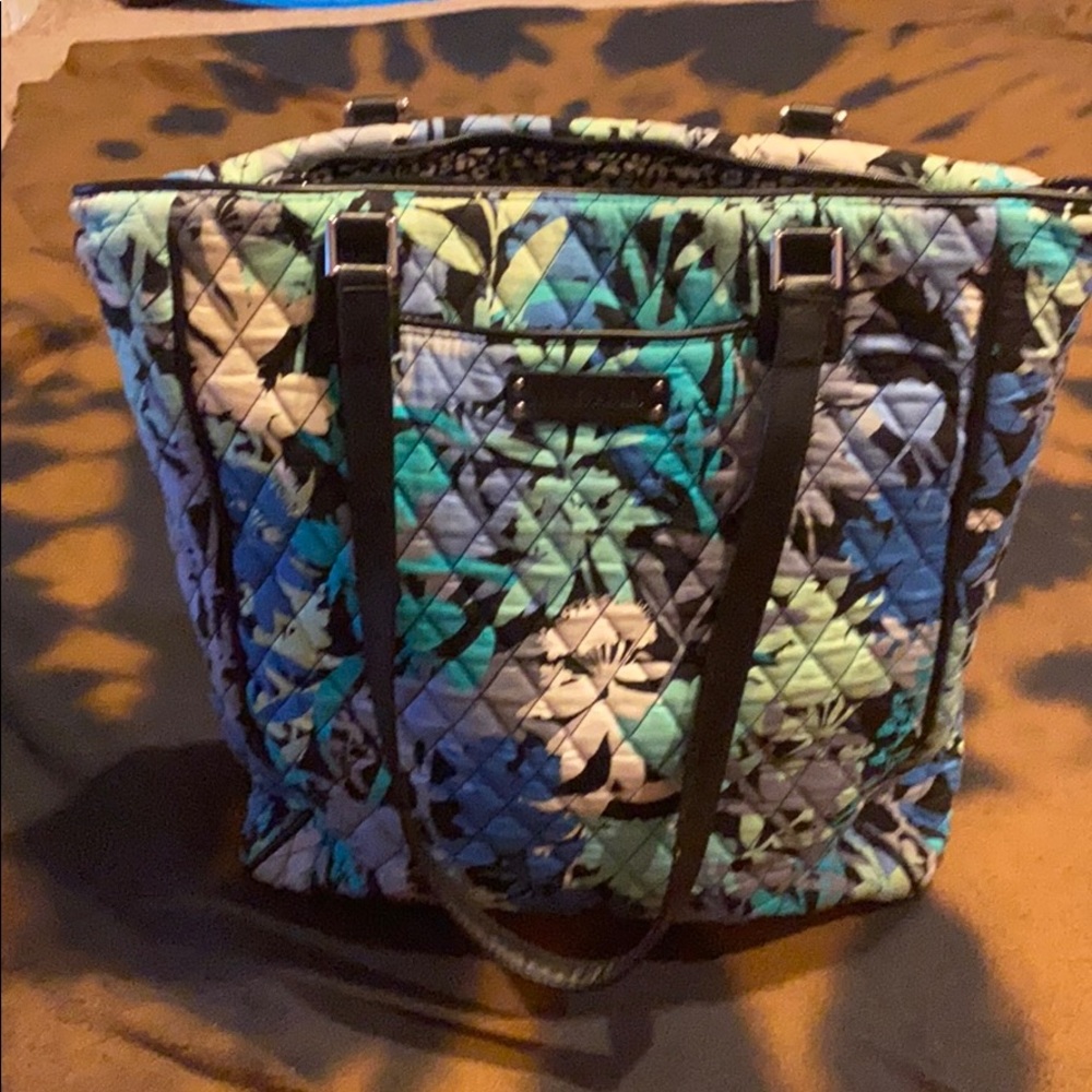 Vera Bradley large tote *retired*